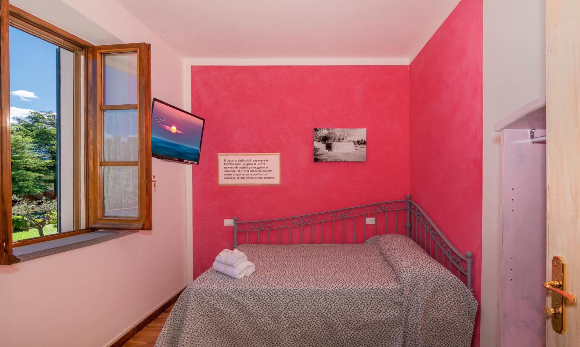 לוקה B&B Il Giardino Dei Poeti And Apartaments מראה חיצוני תמונה