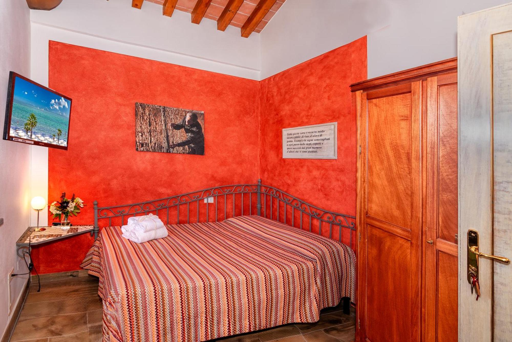 לוקה B&B Il Giardino Dei Poeti And Apartaments מראה חיצוני תמונה