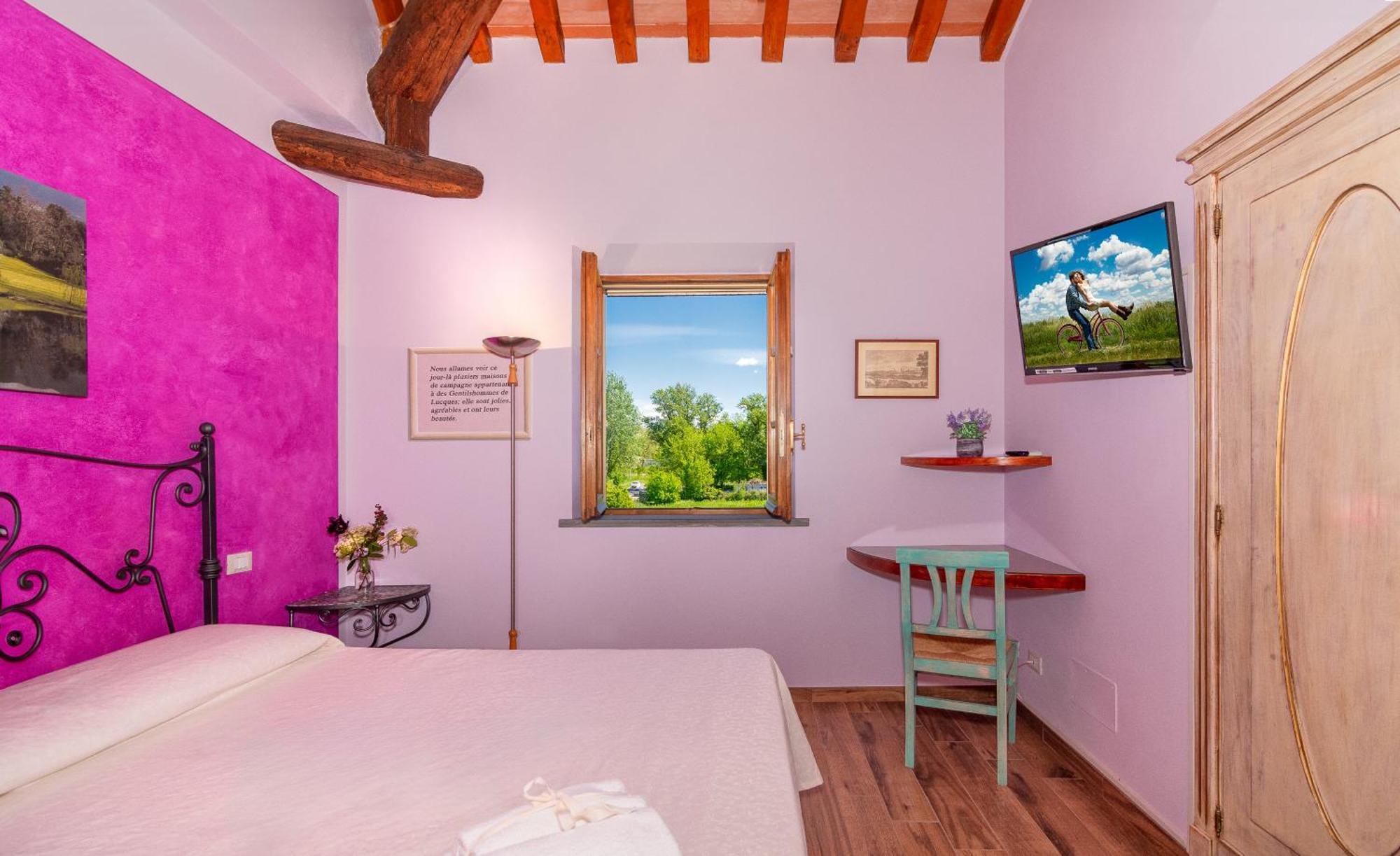 לוקה B&B Il Giardino Dei Poeti And Apartaments מראה חיצוני תמונה