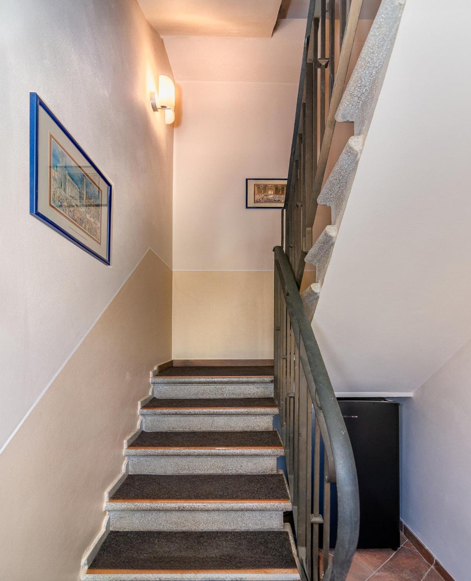 לוקה B&B Il Giardino Dei Poeti And Apartaments מראה חיצוני תמונה