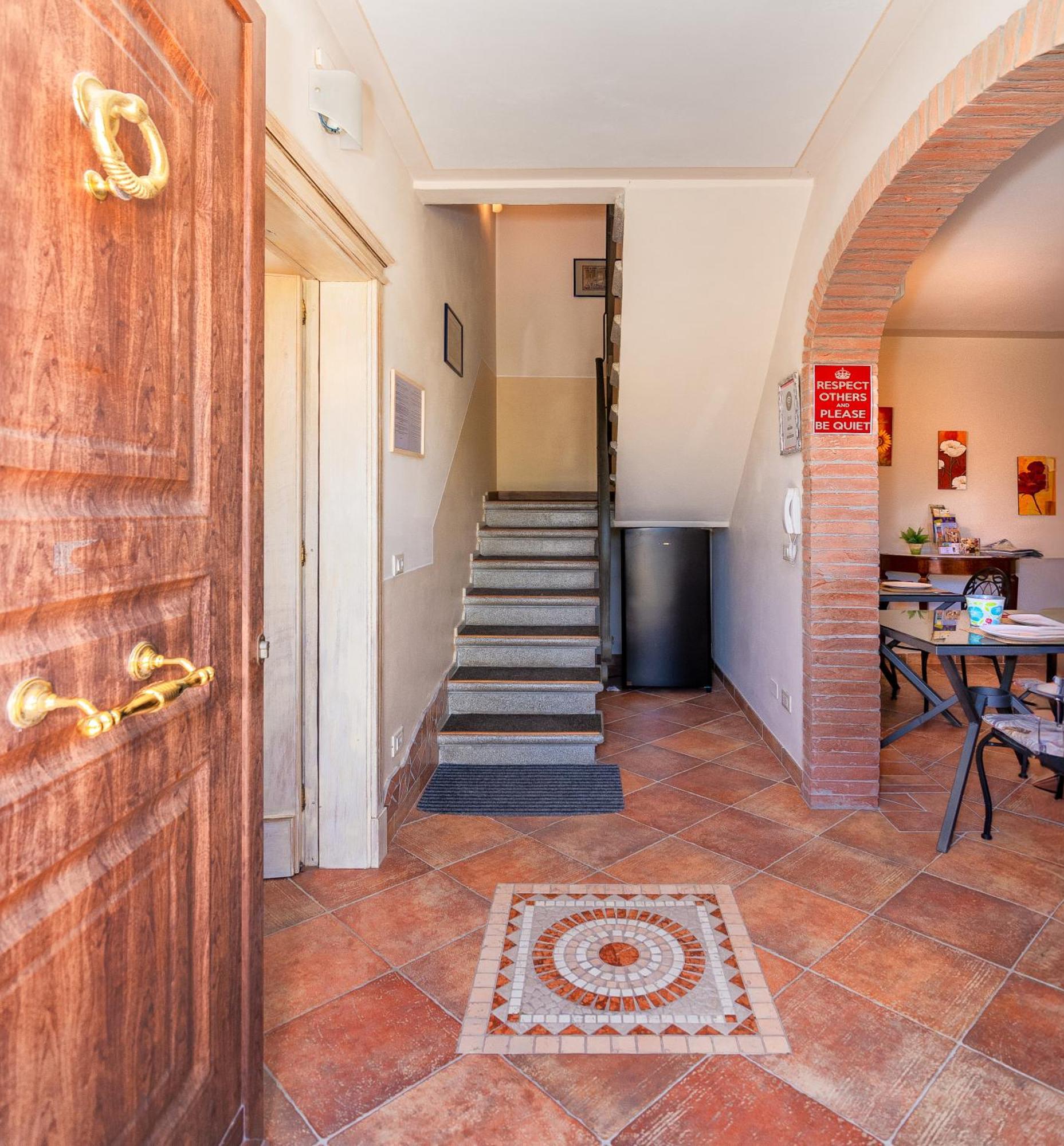 לוקה B&B Il Giardino Dei Poeti And Apartaments מראה חיצוני תמונה
