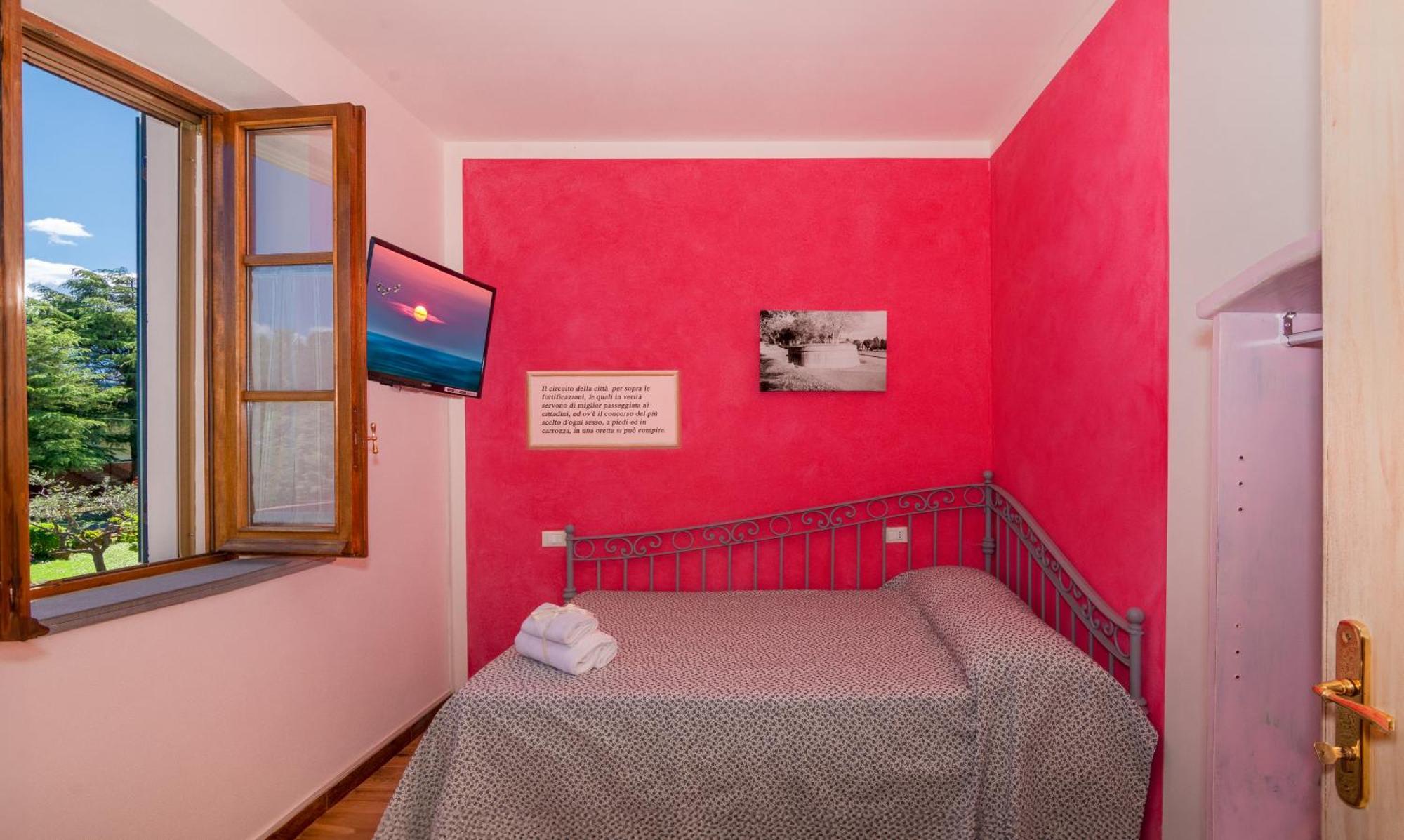 לוקה B&B Il Giardino Dei Poeti And Apartaments מראה חיצוני תמונה